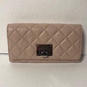 NWOT Michael Kors Astrid Tan Quilted Soft Leather Carryall Wallet